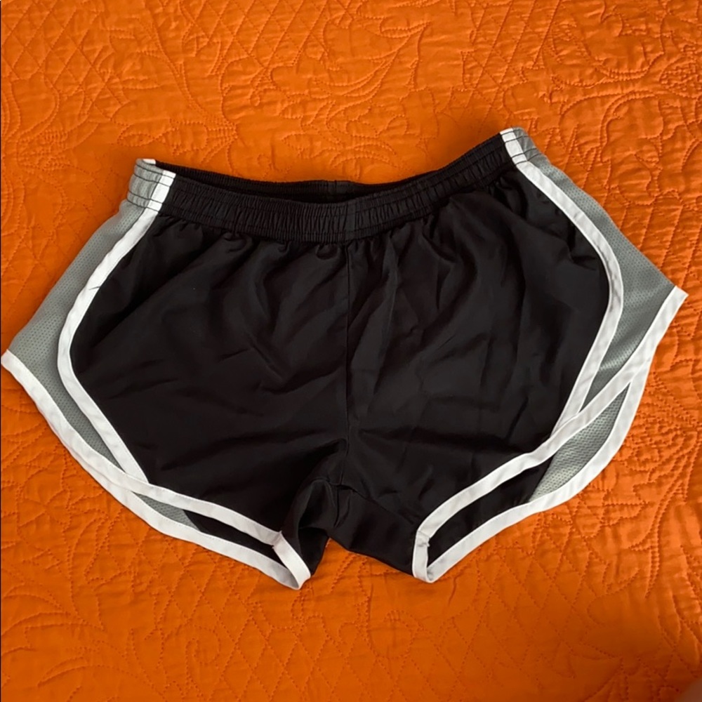 Girls running short